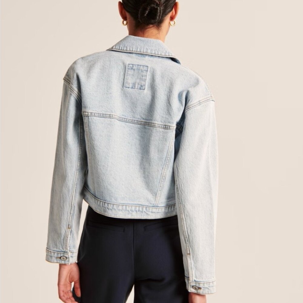 Abercrombie & Fitch NEW! Cropped Denim Jean Jacket In Cream/Bleached Wash XS - Picture 11 of 15